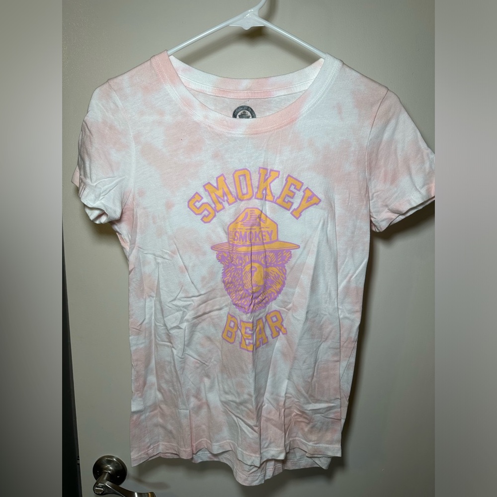 Smokey the bear tee size XS